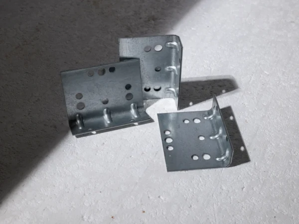 Staffa di rinforzo in metallo grande